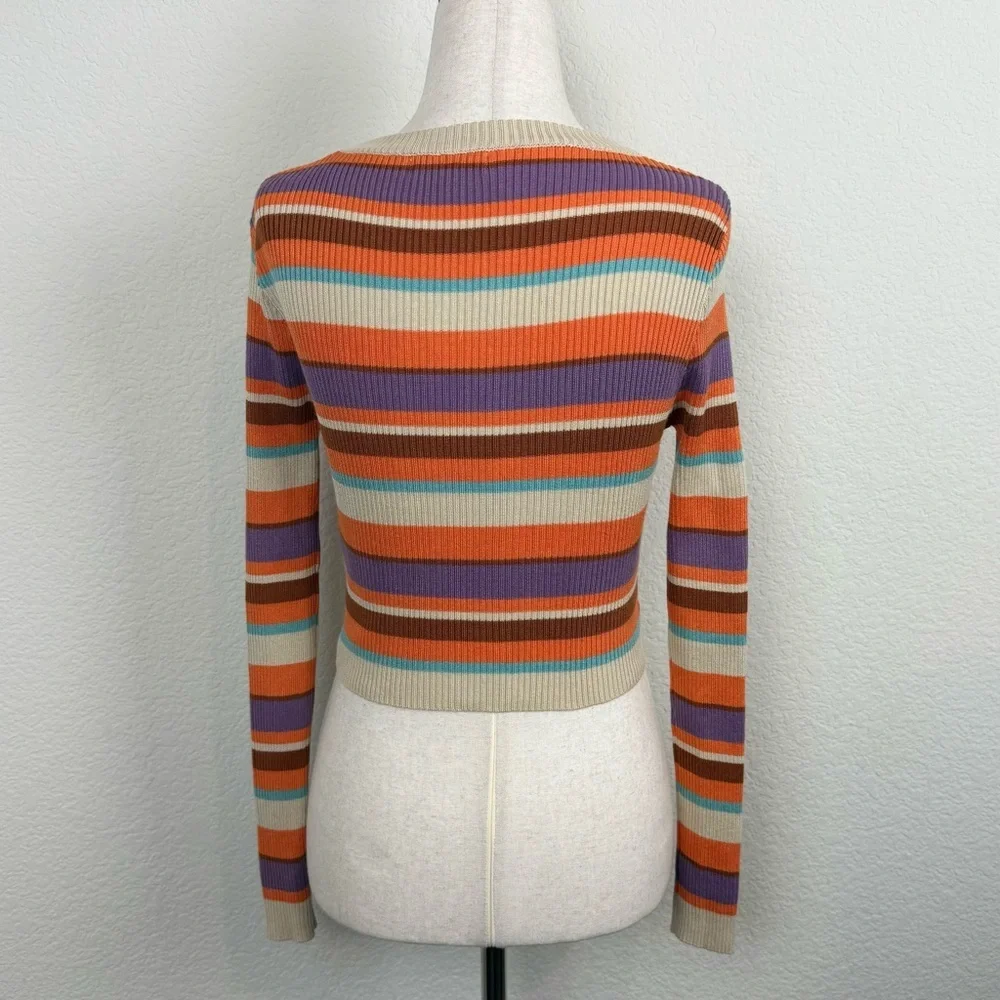 VRG GRL Striped Long Sleeve Cropped Knit Top‎ - Picture 6 of 11